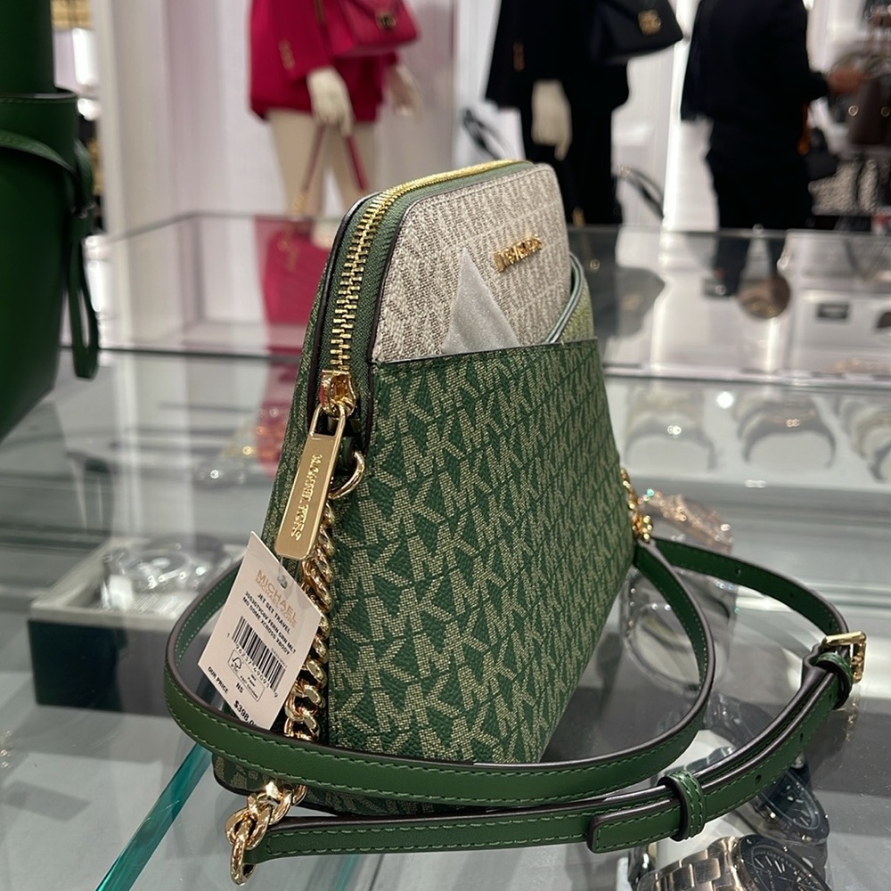 MICHAEL KORS
Jet Set Travel Medium Color-Block Signature Logo Dome Crossbody Bag - Picture 15 of 16